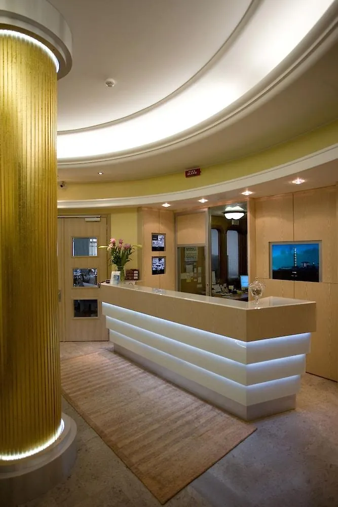 Hotel Rivamare Lido di Jesolo 4*,  Italia