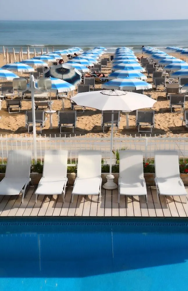 Hotel Rivamare Lido di Jesolo 4*,